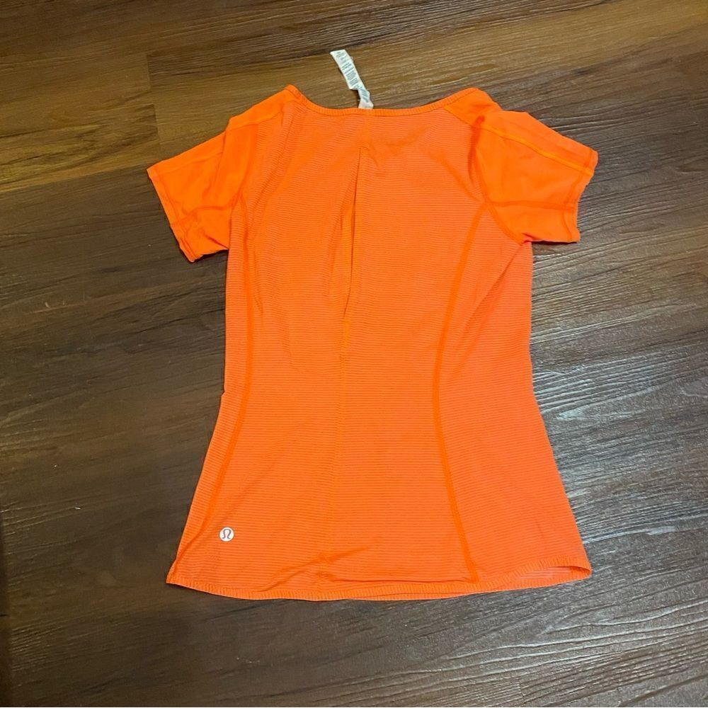 Lululemon Run: Fast Track Short Sleeve - Picture 4 of 12